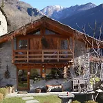 Maison De Noe Bed & Breakfast Arnad